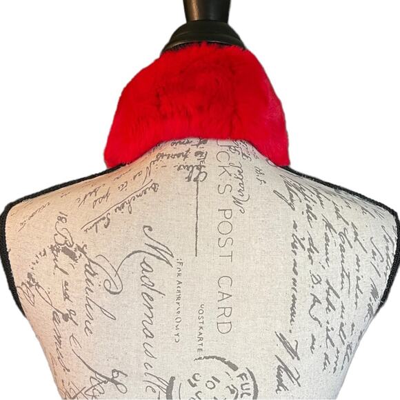 Faux Fur Red Super Soft Neck Warmer Scarf One Size - Picture 3 of 3